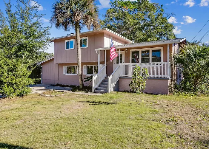 Near Downtown Main House - Woodland Escape Pensacola